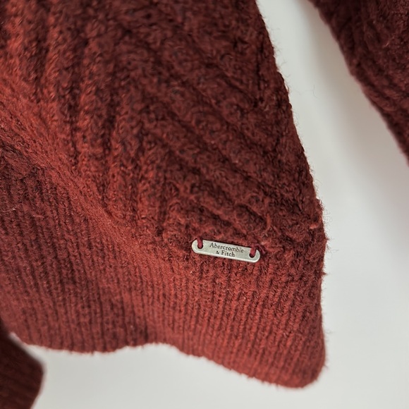 Abercrombie & Fitch Chunky Cable Knit Turtleneck Sweater - Picture 2 of 5